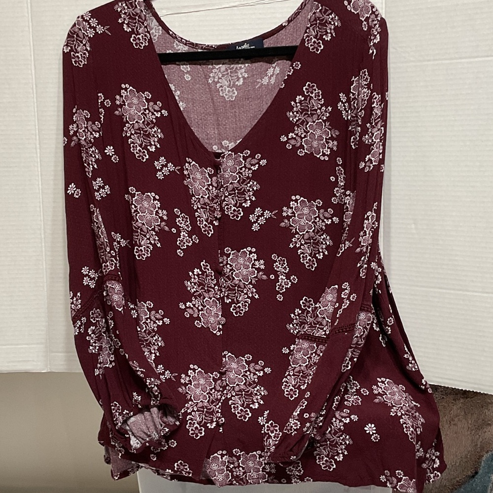 Elegant Floral V-Neck Blouse